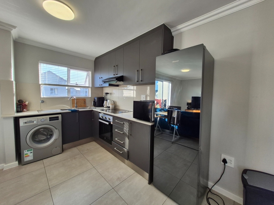 1 Bedroom Property for Sale in Sunningdale Western Cape